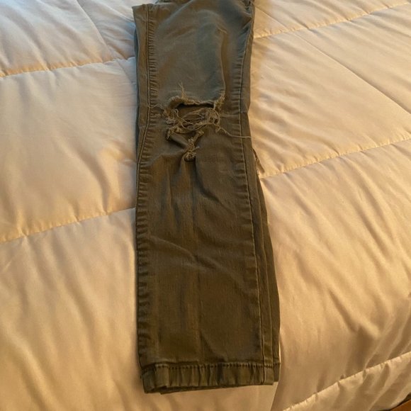 JEANS - Picture 2 of 3